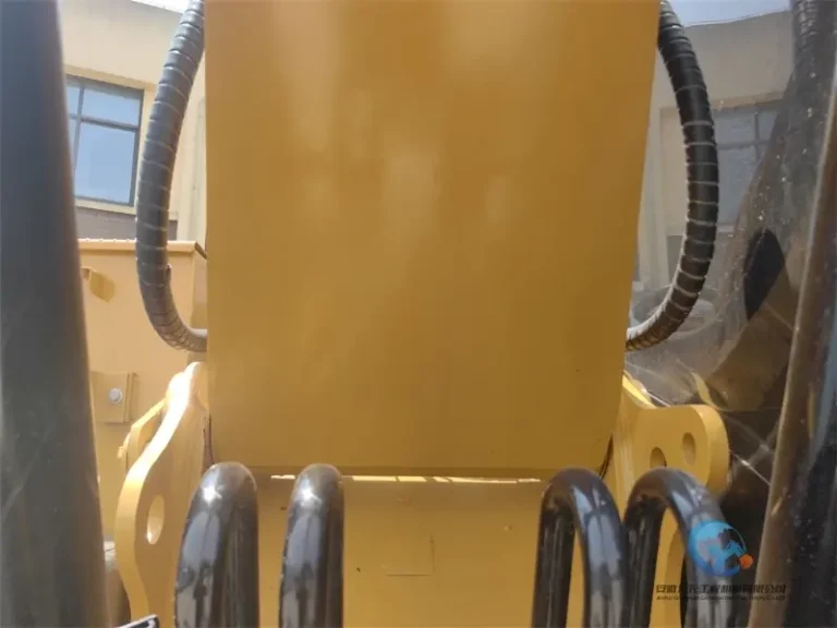 2020-Used-Excavator-Caterpillar-320D2-14