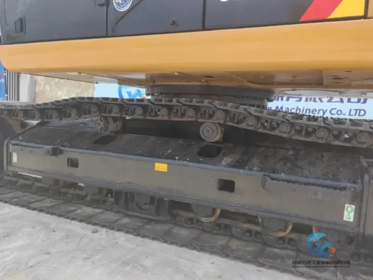 2020-Used-Excavator-Caterpillar-320D2-19