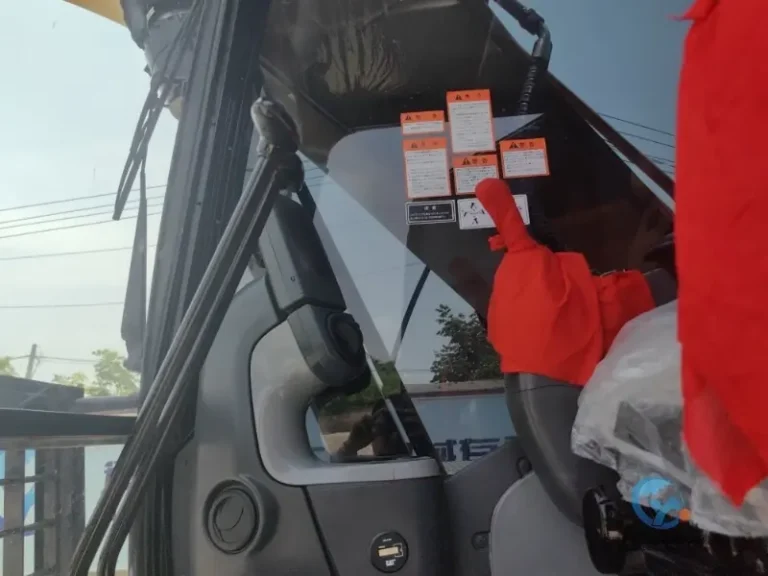 2020-Used-Excavator-Caterpillar-320D2-7