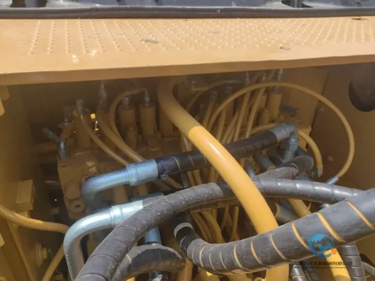 2020-Used-Excavator-Caterpillar-320D2-8