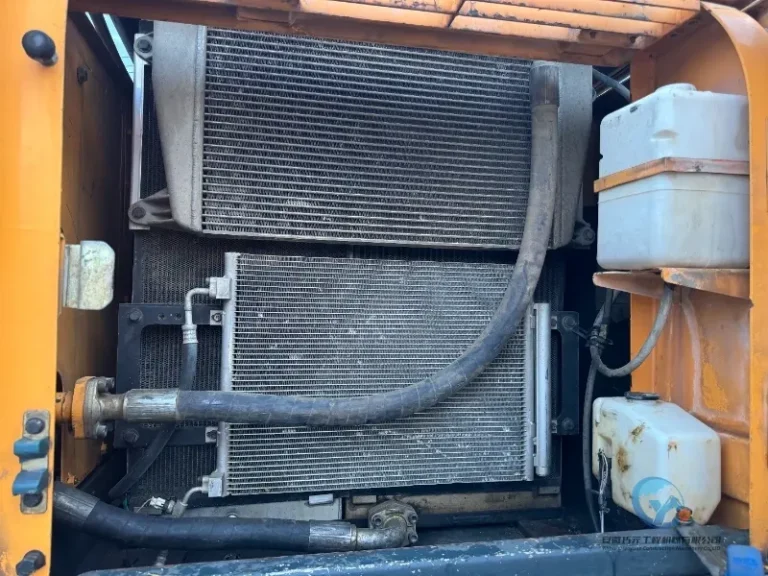 2020-Used-Excavator-Hyundai-220LC-9S-12