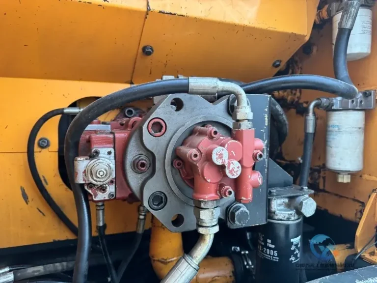 2020-Used-Excavator-Hyundai-220LC-9S-15