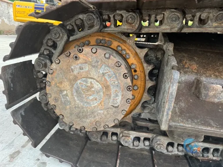 2020-Used-Excavator-Hyundai-220LC-9S-31