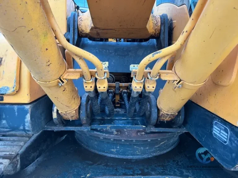 2020-Used-Excavator-Hyundai-220LC-9S-6