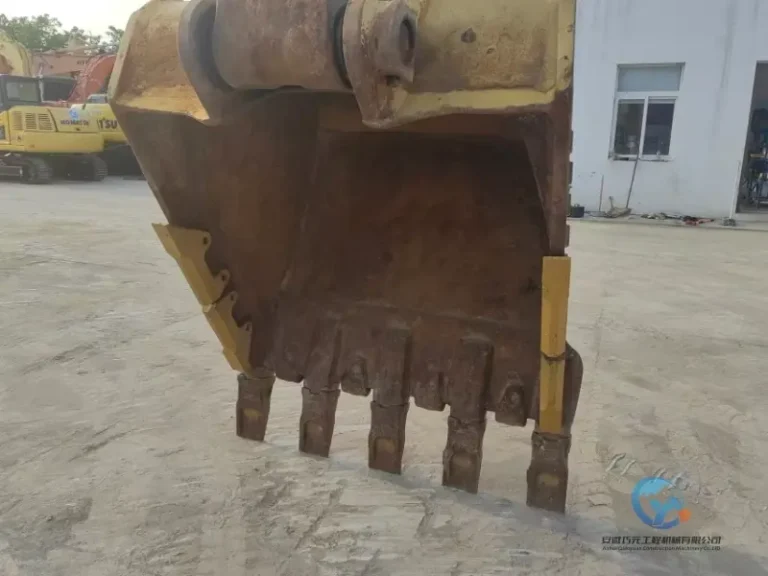 2020-Used-Excavator-Komatsu-PC400-15