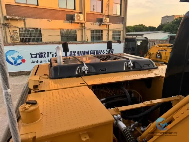 2021-Used-Excavator-Caterpillar-320D2-10