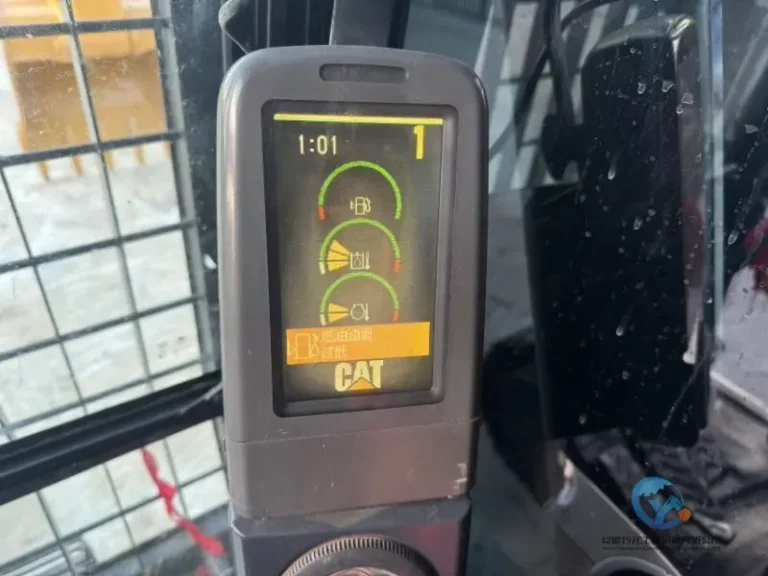 2021-Used-Excavator-Caterpillar-320D2-12