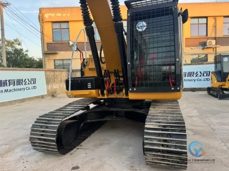 2021-Used-Excavator-Caterpillar-320D2-3