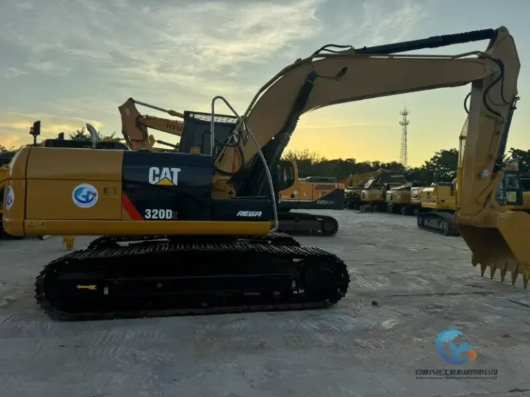 2021-Used-Excavator-Caterpillar-320D2-9