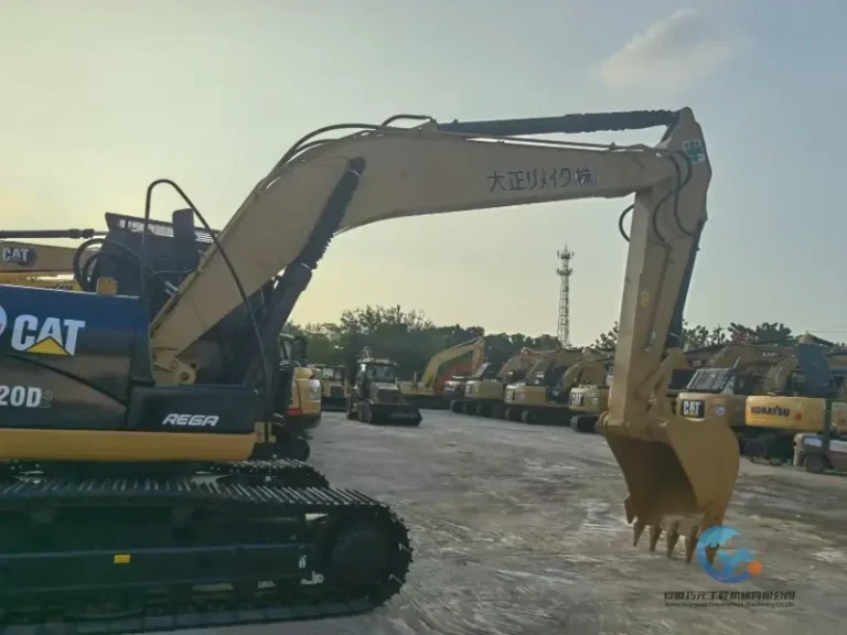 2022-Used-Excavator-Caterpillar-320D2-2