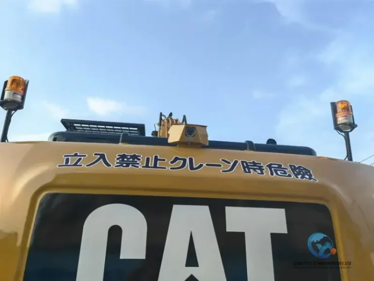 2022-Used-Excavator-Caterpillar-320D2-5