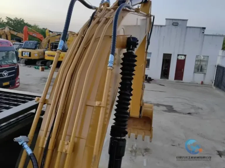 2022-Used-Excavator-Caterpillar-320D2L-8