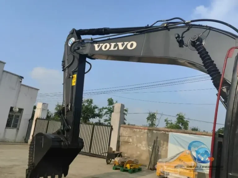 2022-Used-Excavator-Volvo-EC210D-17