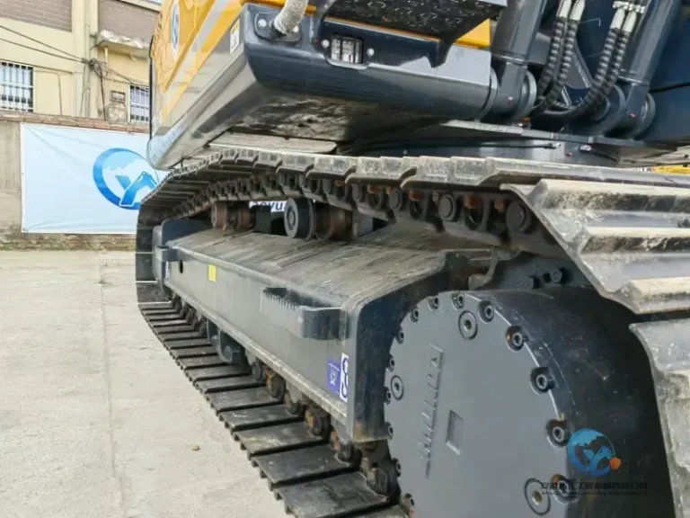 2023-Used-Excavator-Hyundai-220LC-9S-21