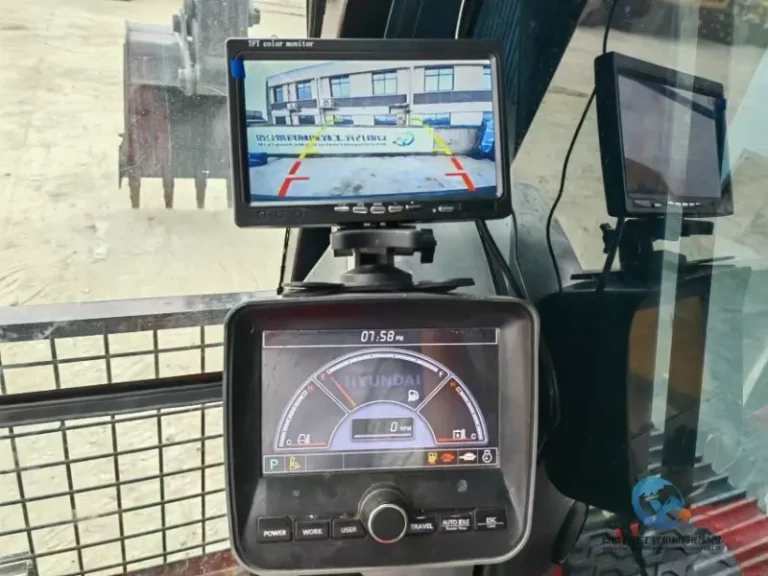 2023-Used-Excavator-Hyundai-220LC-9S-25