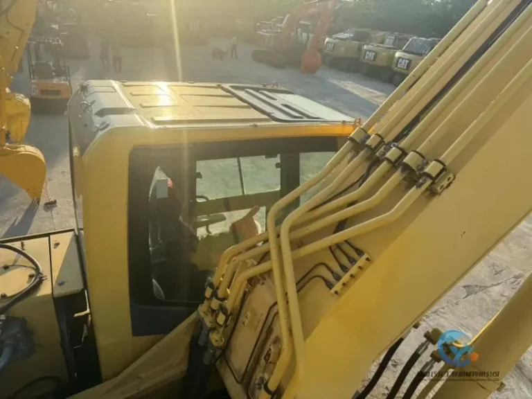 2023-Used-Excavator-Komatsu-PC400-15