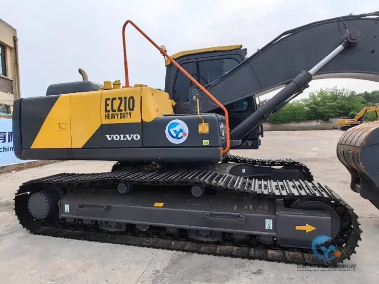 2023-Used-Excavator-Volvo-EC210D-31