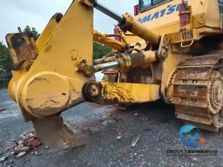 Komatsu-D3755_WH_800x600px