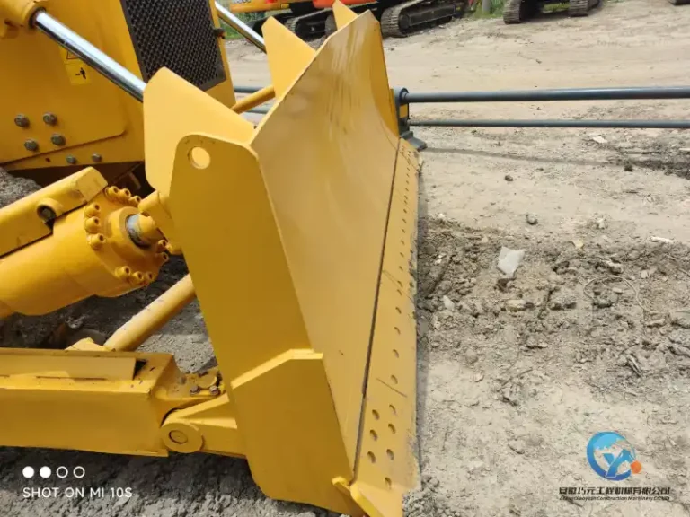 Used-Bulldozer-SHANTUI-SD2216
