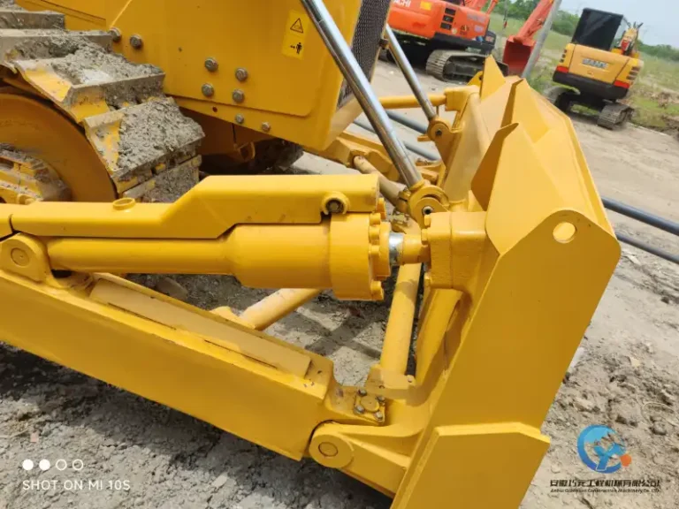 Used-Bulldozer-SHANTUI-SD2217