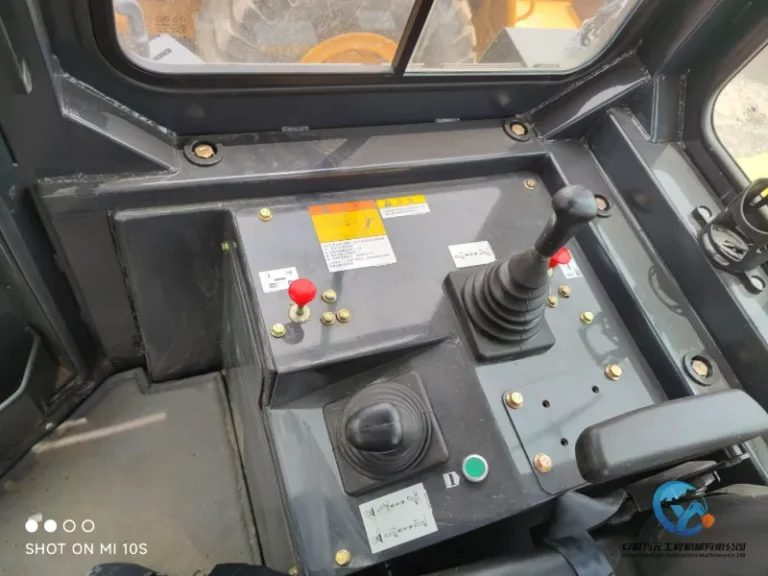 Used-Bulldozer-SHANTUI-SD226