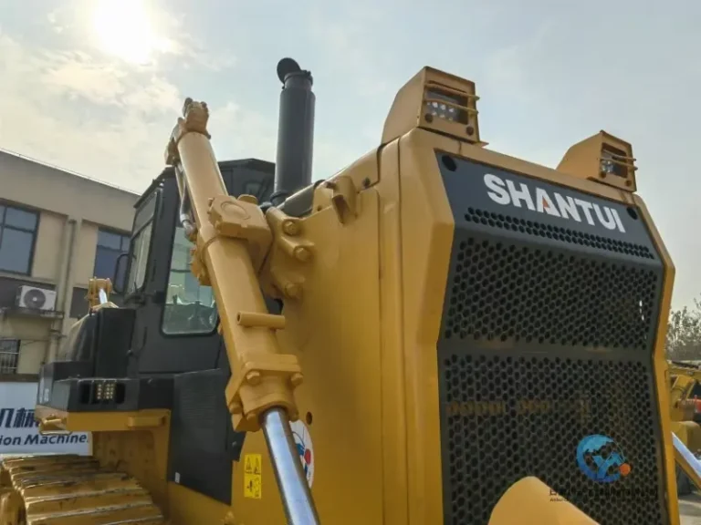 Used-Bulldozer-SHANTUI-SD32-26