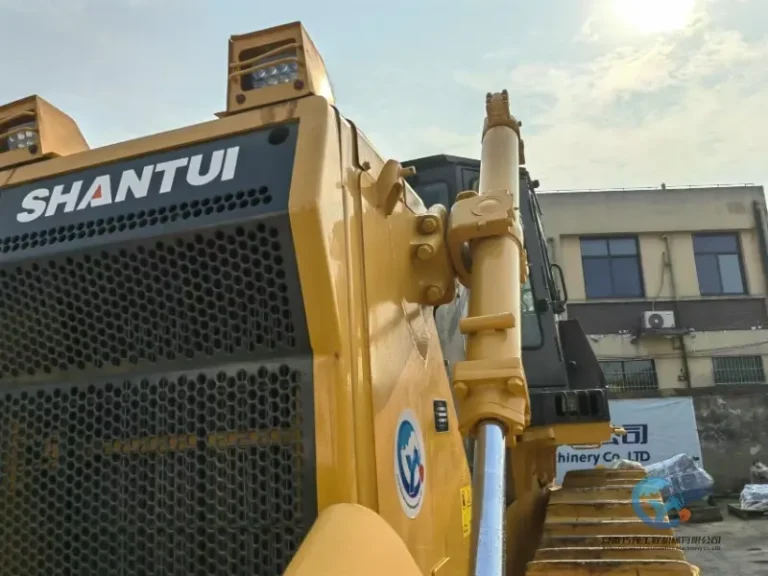 Used-Bulldozer-SHANTUI-SD32-28