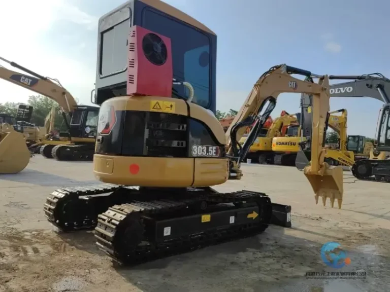 Used-Excavator-Caterpillar-303.5E-16