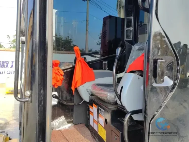 Used-Excavator-Caterpillar-303.5E-4