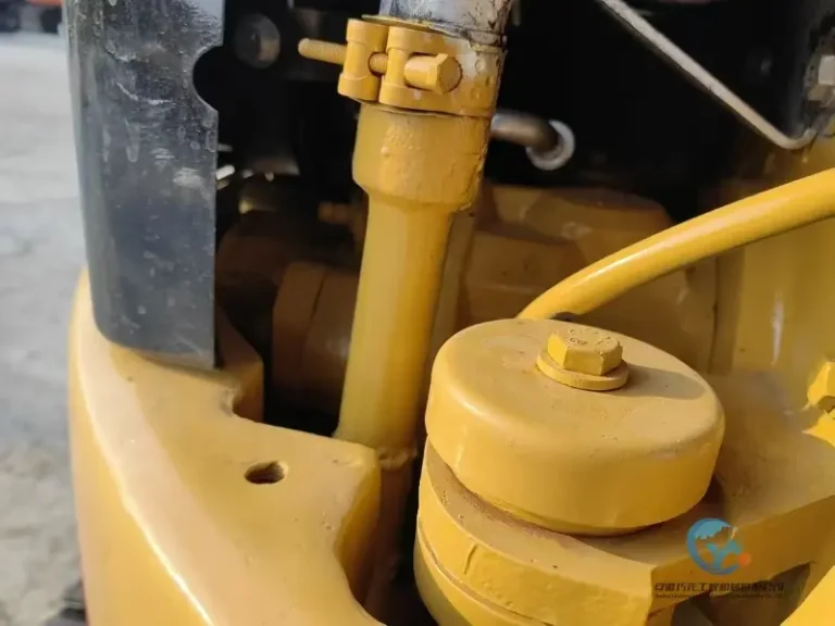 Used-Excavator-Caterpillar-303.5E-6