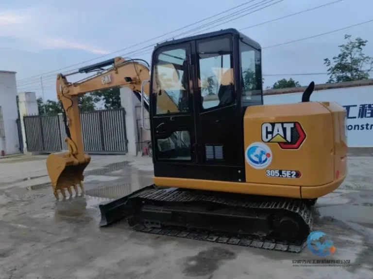 Used-Excavator-Caterpillar-303.5E2-12