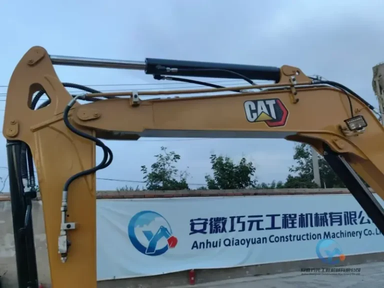 Used-Excavator-Caterpillar-303.5E2-14