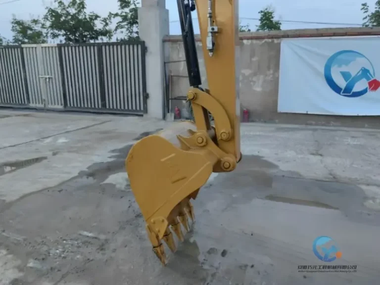 Used-Excavator-Caterpillar-303.5E2-3