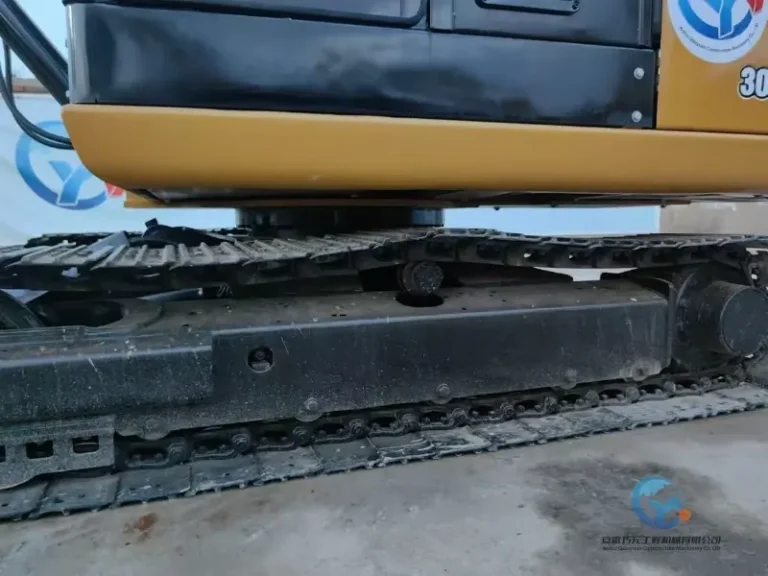 Used-Excavator-Caterpillar-303.5E2-5