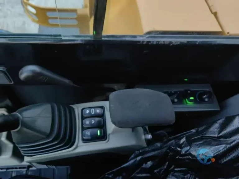 Used-Excavator-Caterpillar-303.5E2-9