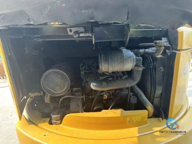 Used-Excavator-Caterpillar-303CR14_W_800px