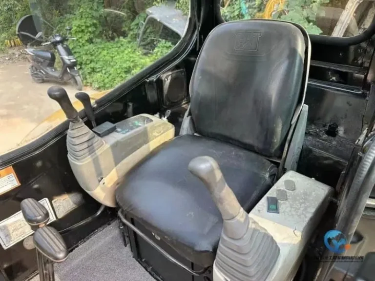 Used-Excavator-Caterpillar-303CR15_W_800px