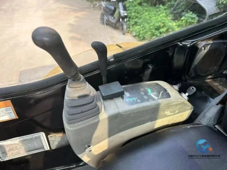 Used-Excavator-Caterpillar-303CR16_W_800px