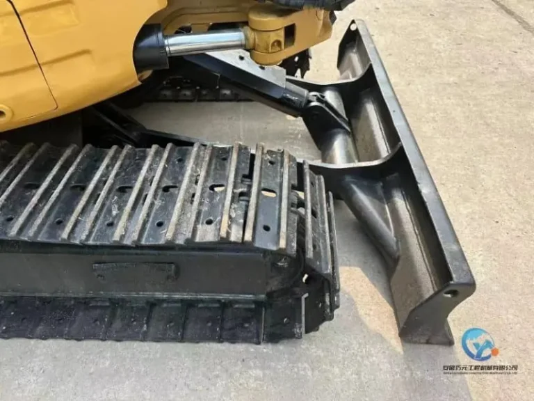 Used-Excavator-Caterpillar-303CR7_W_800px