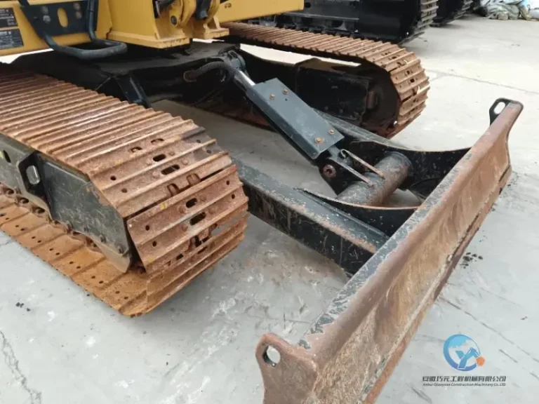 Used-Excavator-Caterpillar-306-19