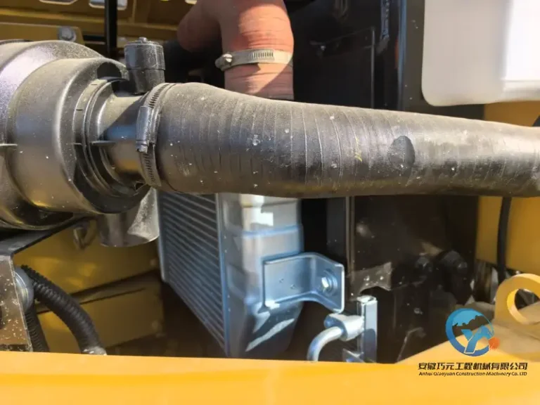 Used-Excavator-Caterpillar-307D2