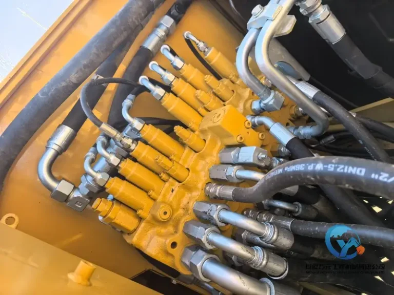 Used-Excavator-Caterpillar-307D28