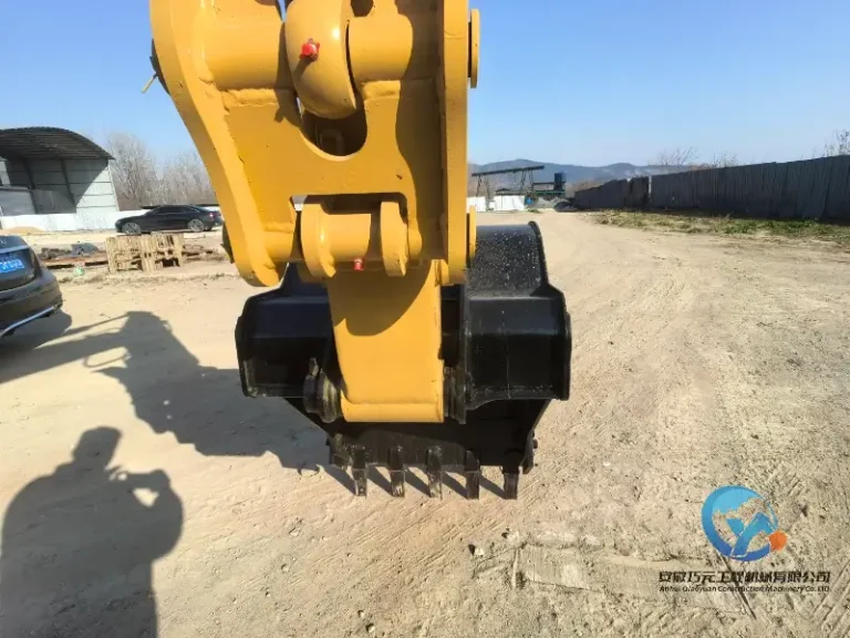 Used-Excavator-Caterpillar-307D4