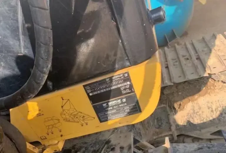 Used-Excavator-Caterpillar-307E2-1