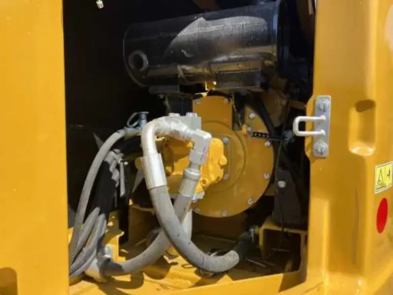 Used-Excavator-Caterpillar-307E215