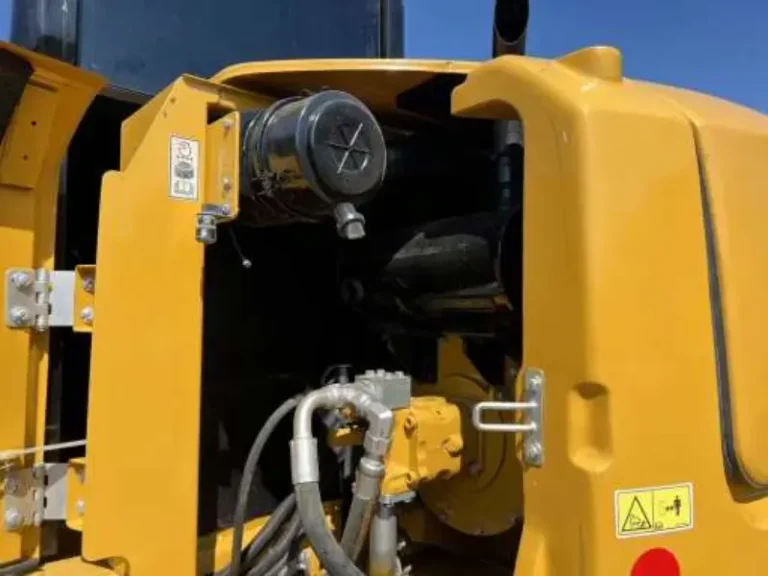 Used-Excavator-Caterpillar-307E24