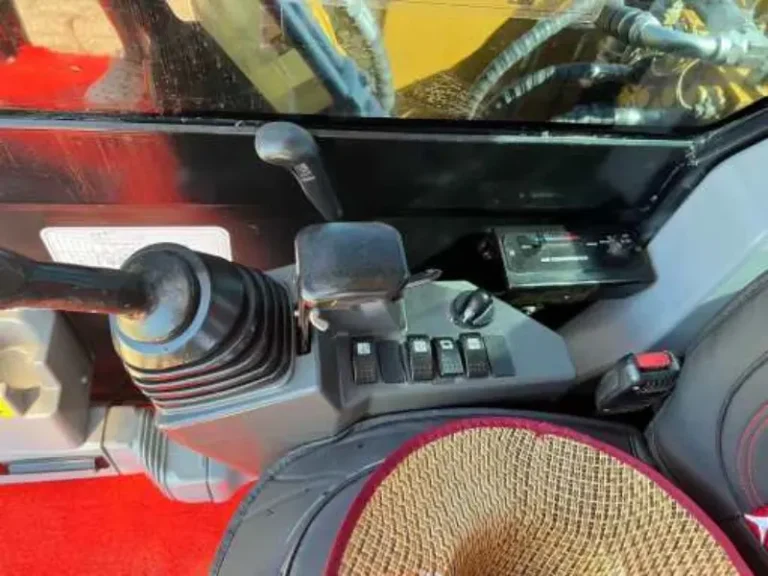 Used-Excavator-Caterpillar-307E25