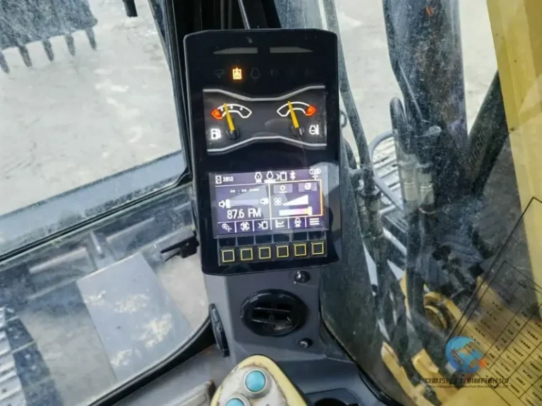 Used-Excavator-Caterpillar-310D-18