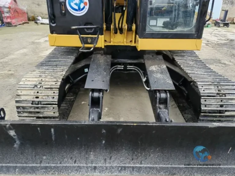 Used-Excavator-Caterpillar-310D-27