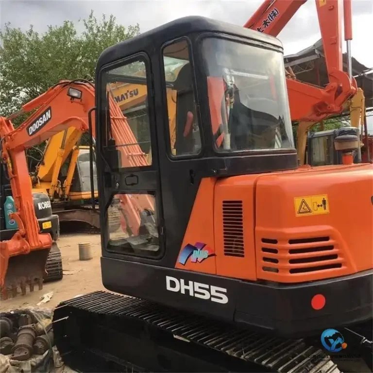 Used-Excavator-DOOSAN-DH55-1